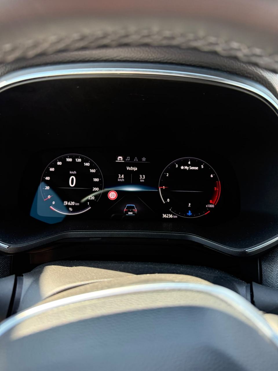 Renault Clio TCe 90 Techno, fotografija 11