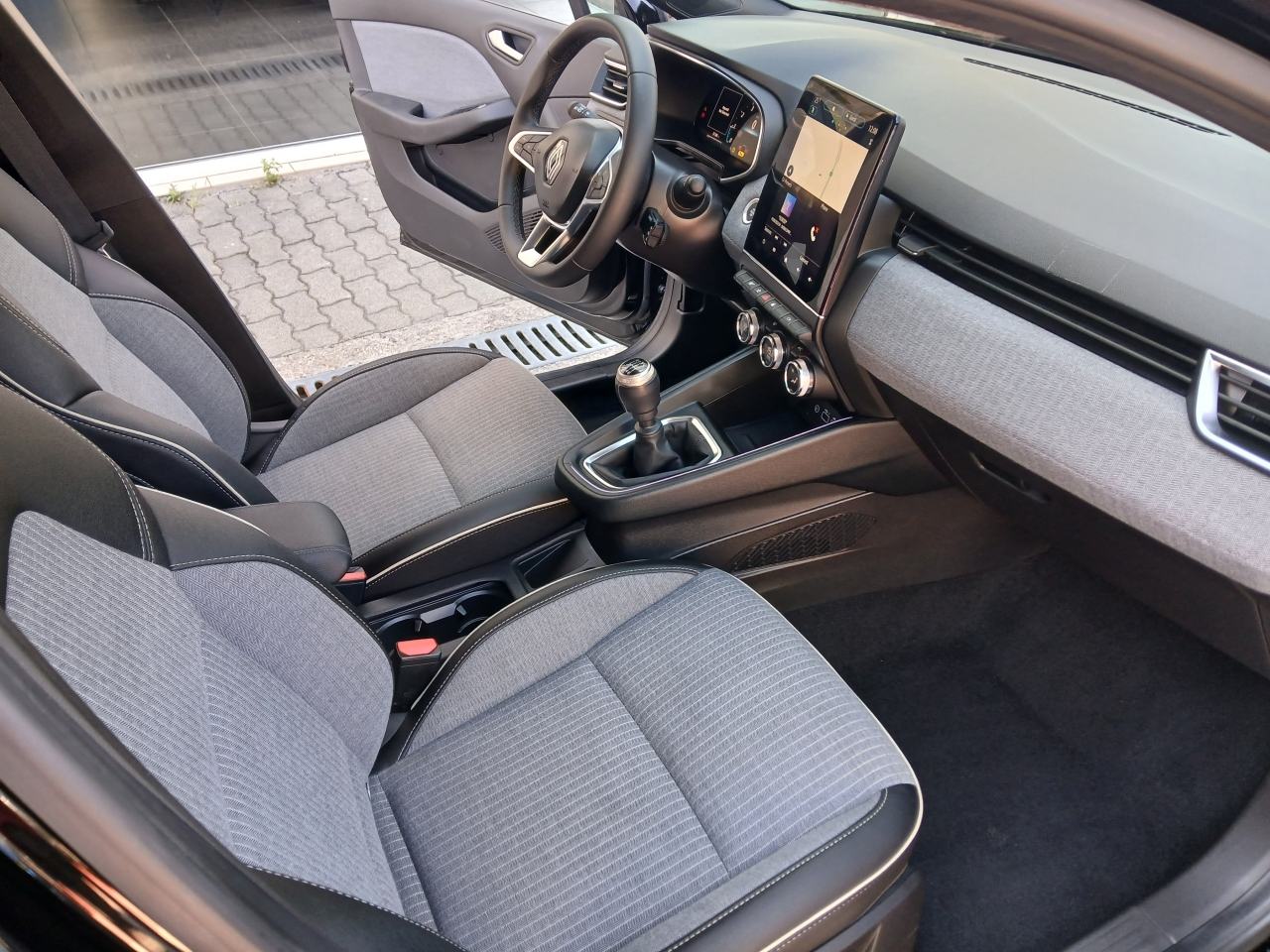 Renault Clio TCe 90 Techno, fotografija 15