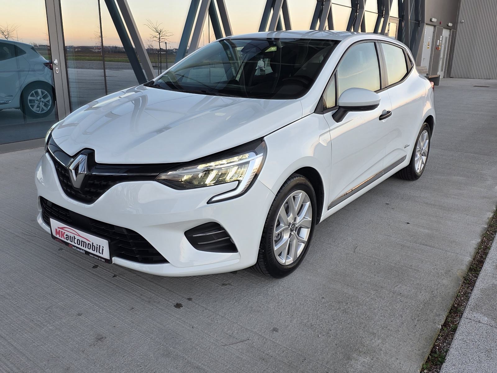Renault Clio TCe ALU,NAVI,FUL LED 41 T.K.M REG. 1 GODINU, fotografija 2