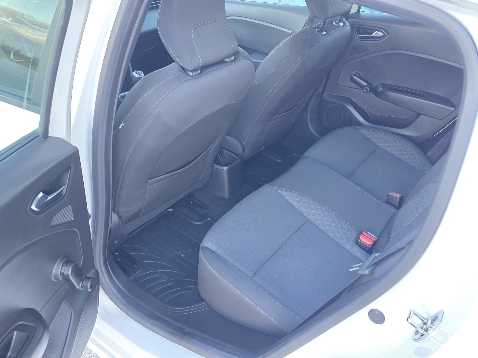 Renault Clio TCe ALU,NAVI,FUL LED 41 T.K.M REG. 1 GODINU, fotografija 15