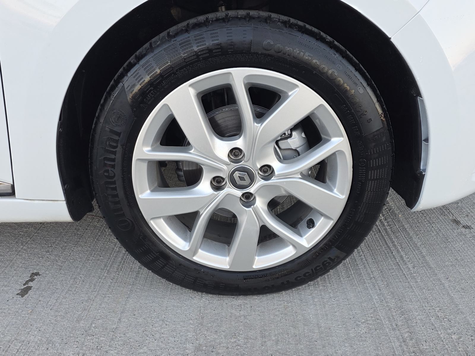 Renault Clio TCe ALU,NAVI,FUL LED 41 T.K.M REG. 1 GODINU, fotografija 17