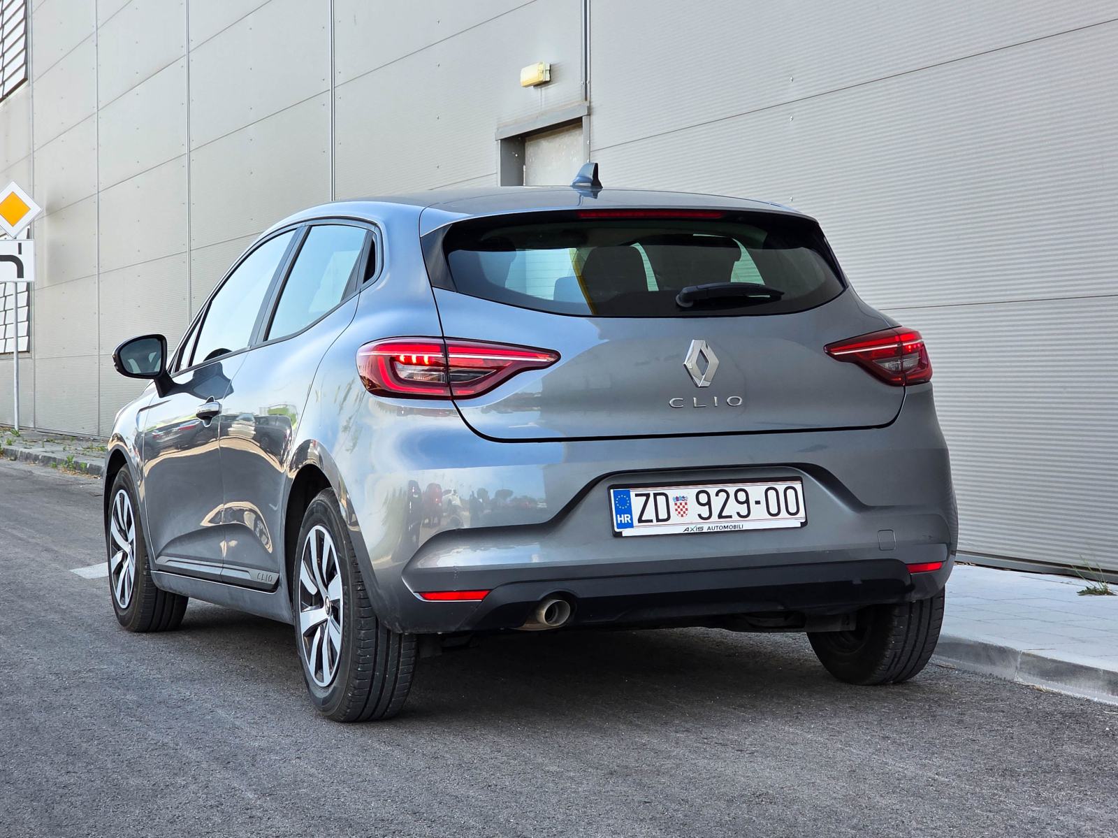 Renault Clio TCe |HR auto |Nove gume |Android |LED |Reg03/27 |JAMSTVO, fotografija 6