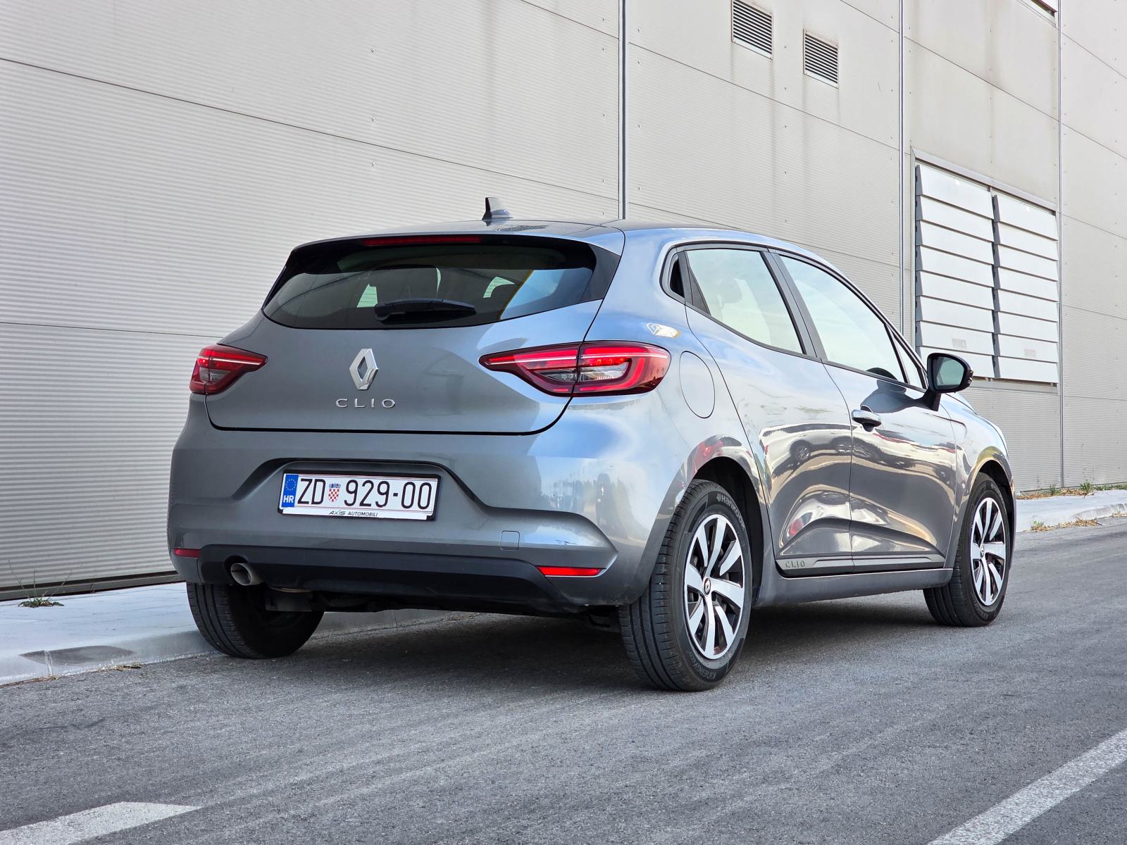 Renault Clio TCe |HR auto |Nove gume |Android |LED |Reg03/27 |JAMSTVO, fotografija 9