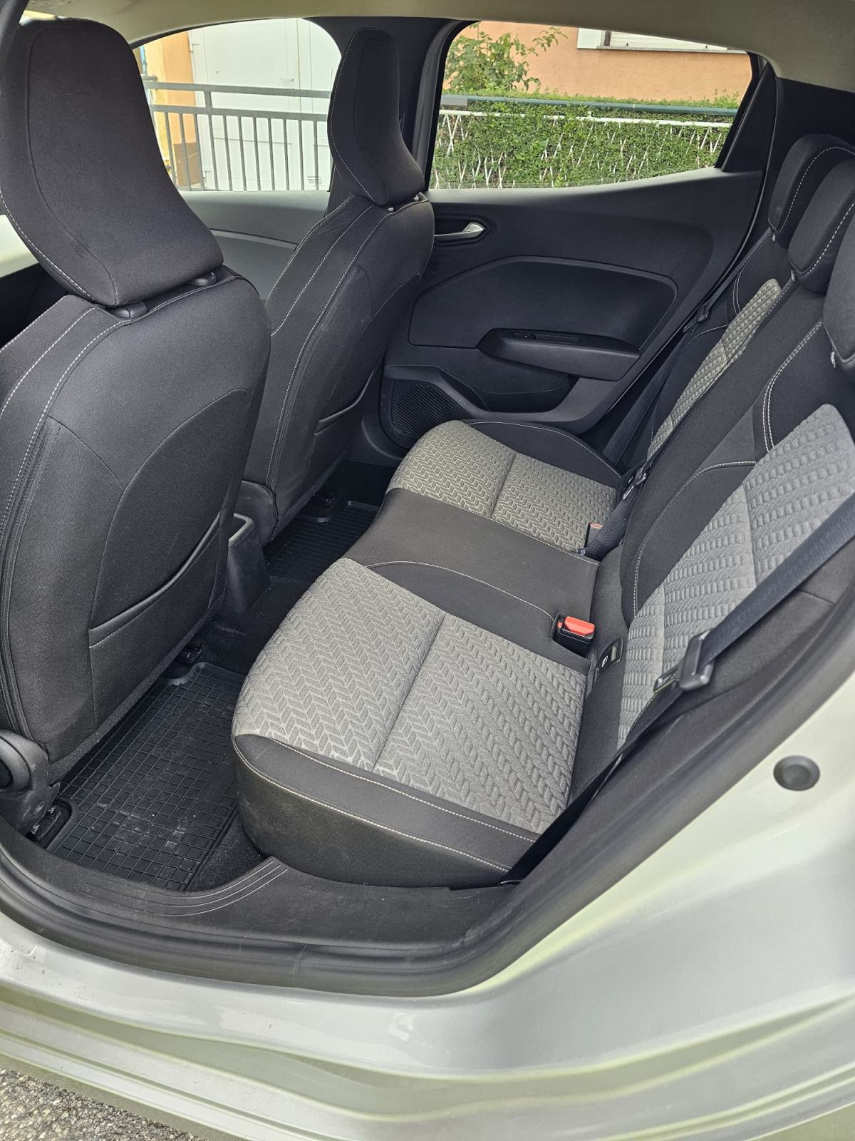 Renault Clio TCe *HRV AUTO, REG. 3/27*, fotografija 10