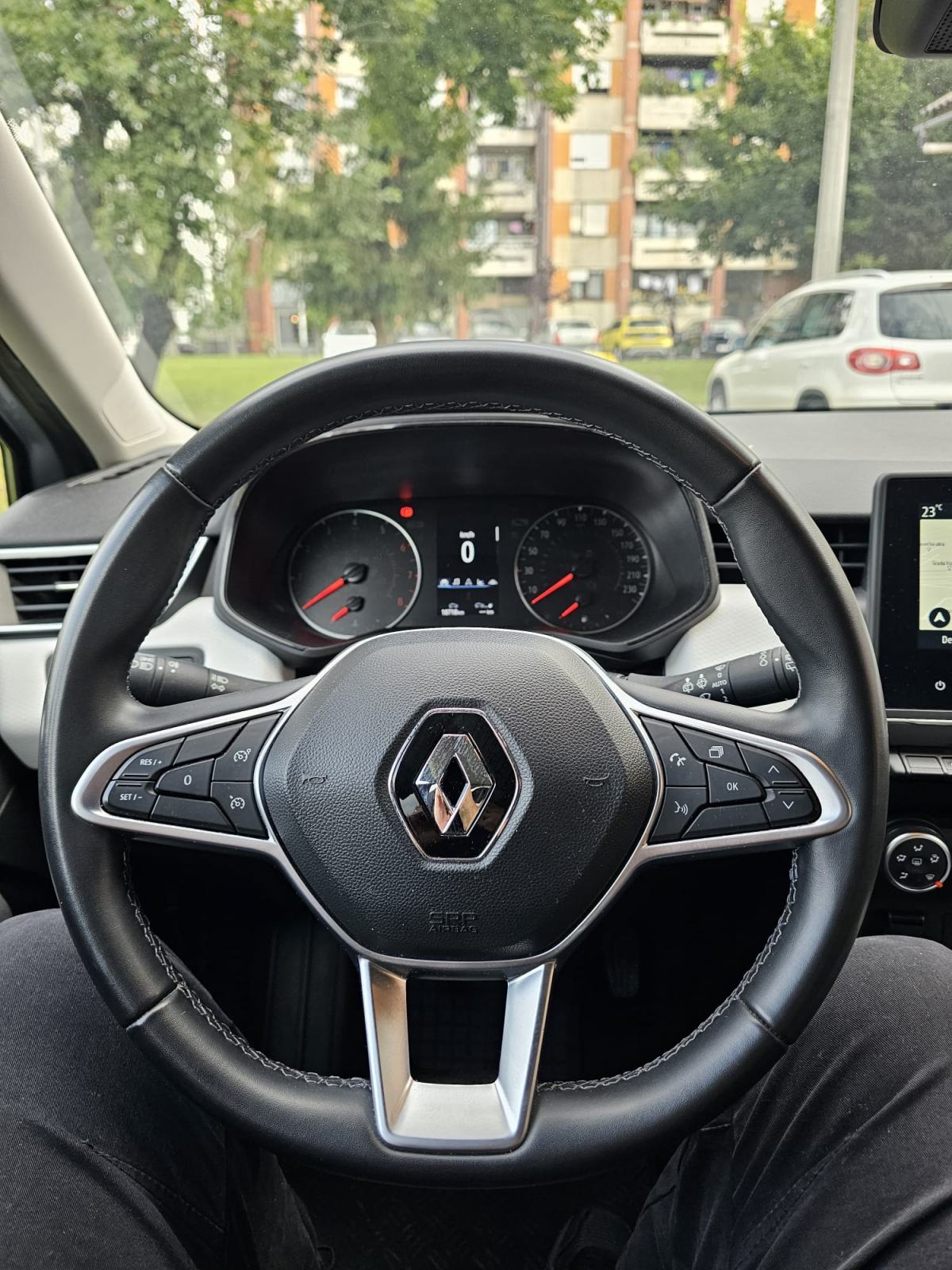 Renault Clio TCe *HRV AUTO, REG. 3/27*, fotografija 13