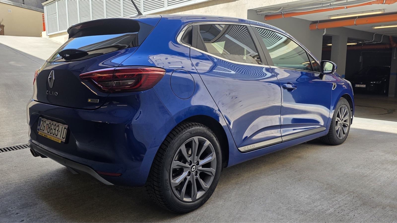 Renault Clio TCe Intens RS Line, 29.475km, 360 kamera, garažiran, fotografija 5