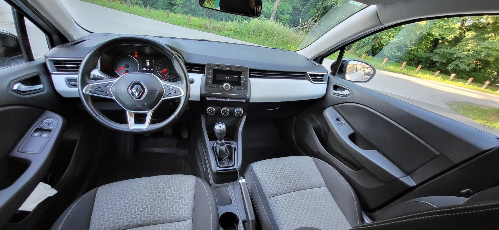 Renault Clio TCe *LIMITED* 60 000km* 1.VLASNIK, fotografija 8