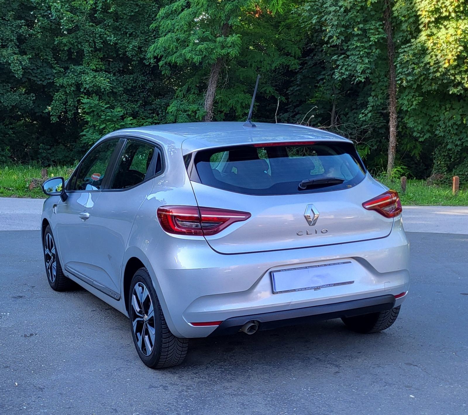 Renault Clio TCe *LIMITED* 60 000km* 1.VLASNIK, fotografija 5