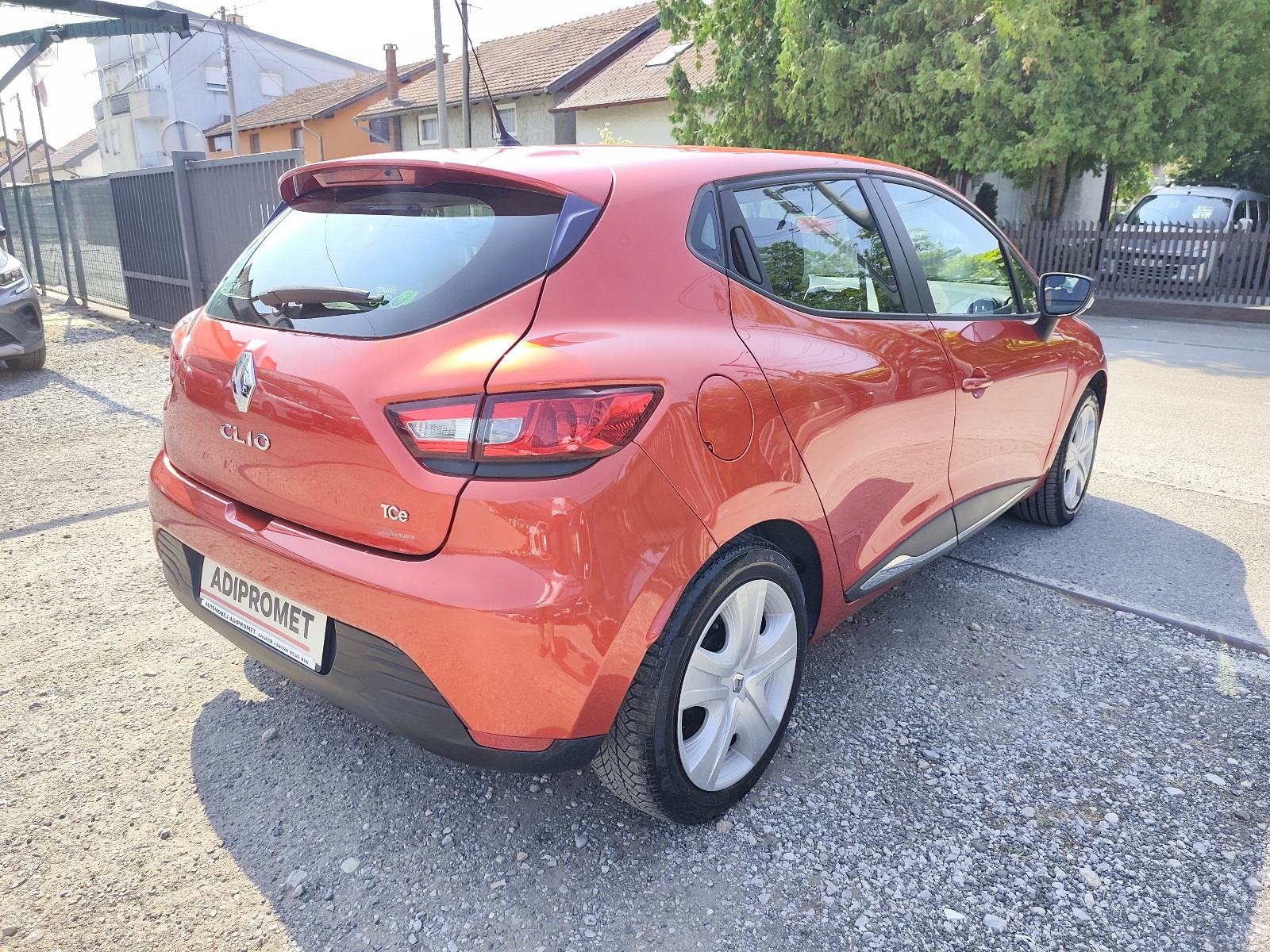 Renault Clio TcE // REG 1 GOD // TOP STANJE // KLIMA //, fotografija 11