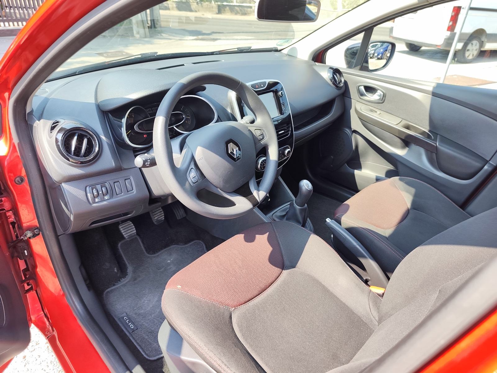 Renault Clio TcE // REG 1 GOD // TOP STANJE // KLIMA //, fotografija 13