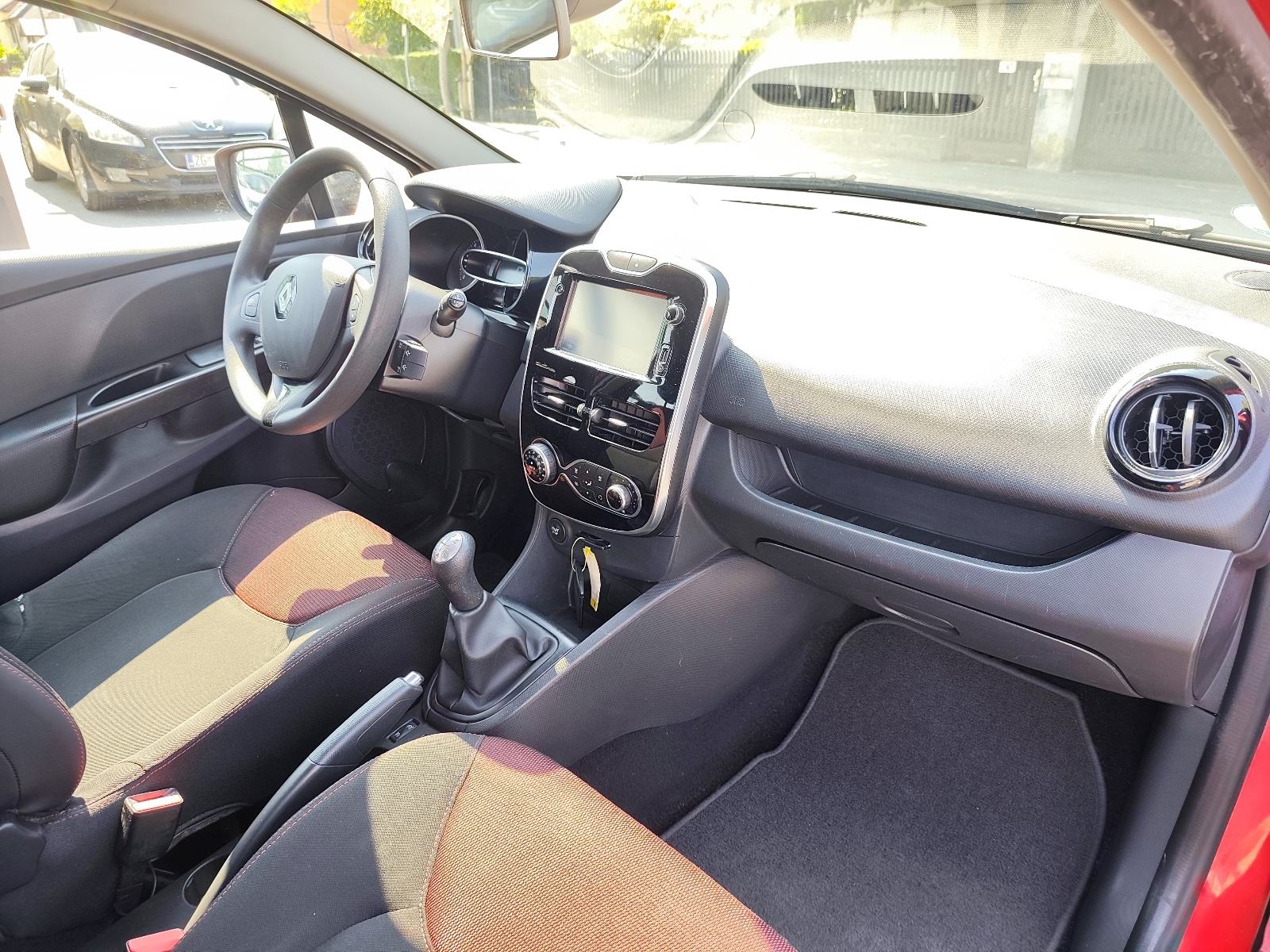 Renault Clio TcE // REG 1 GOD // TOP STANJE // KLIMA //, fotografija 18