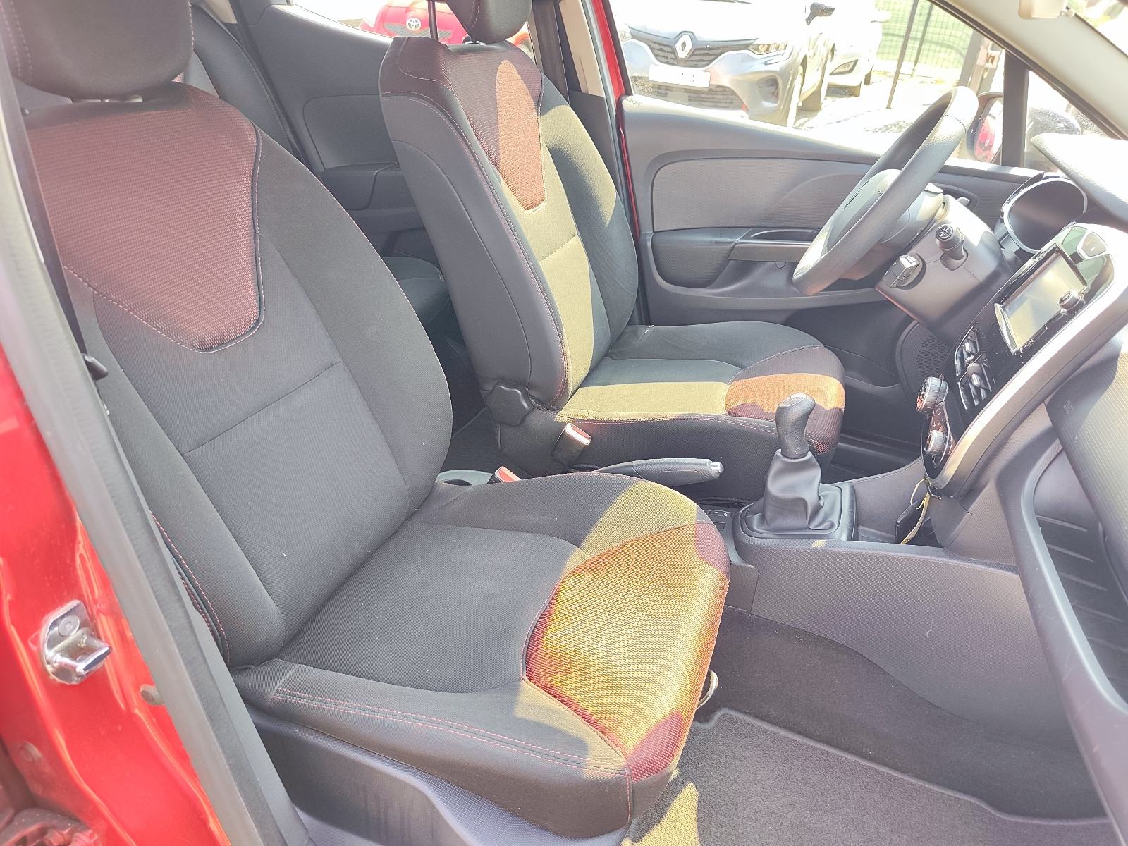 Renault Clio TcE // REG 1 GOD // TOP STANJE // KLIMA //, fotografija 19