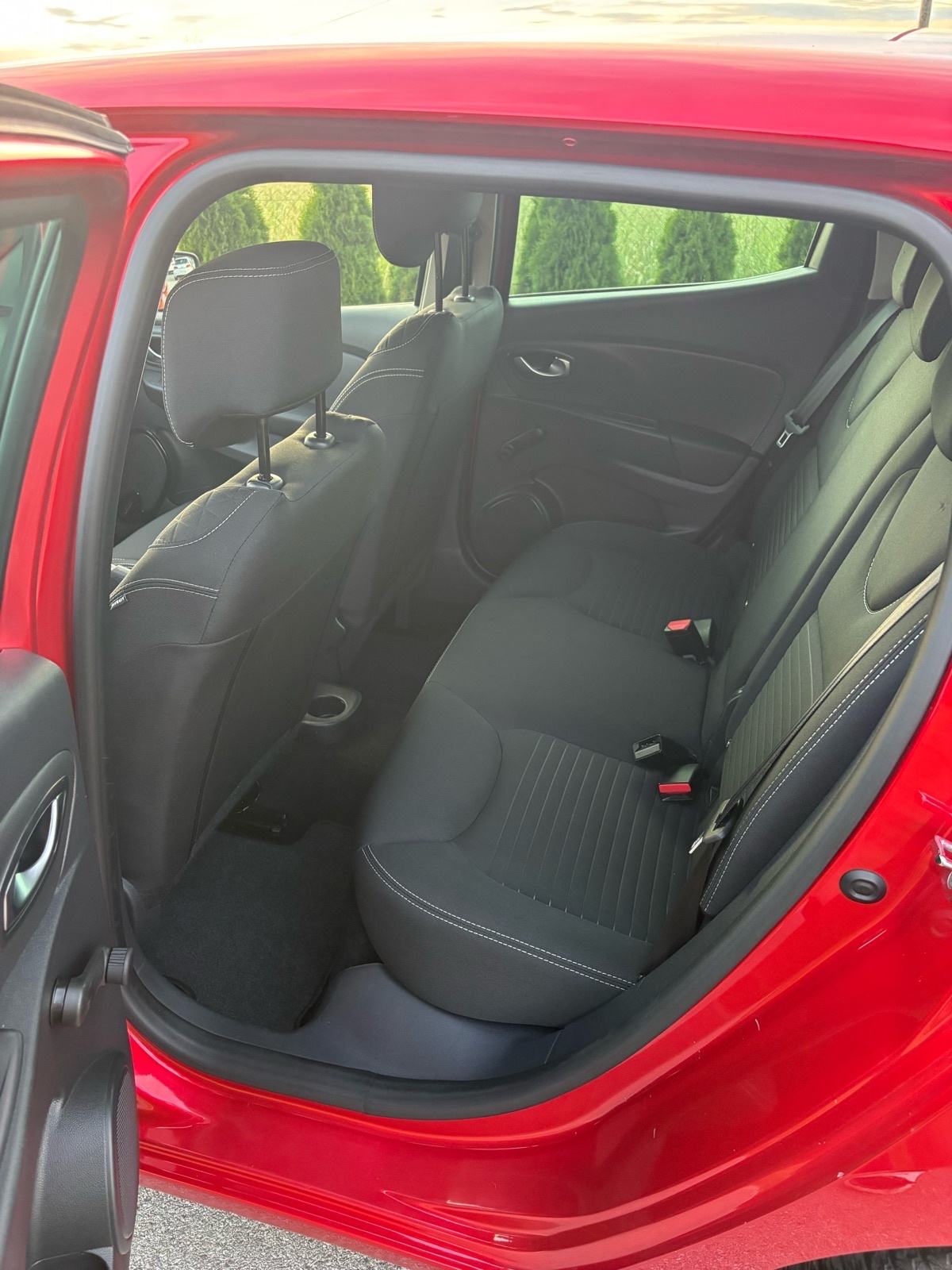 Renault Clio Limited Edition TCe 90 ps*10/2017*Stanje kao novo*, fotografija 13