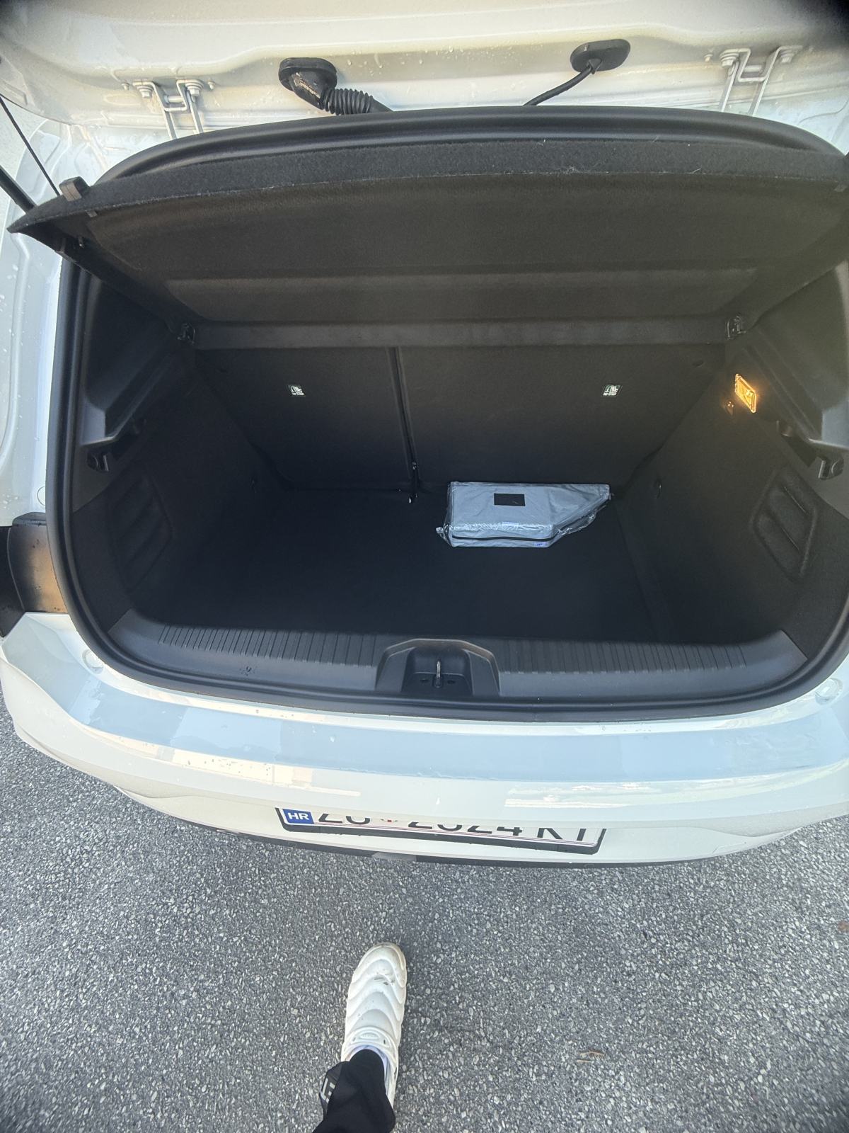 Renault Clio techno oprema ALU 17 + zimske gume 2/27 kao novi, fotografija 9