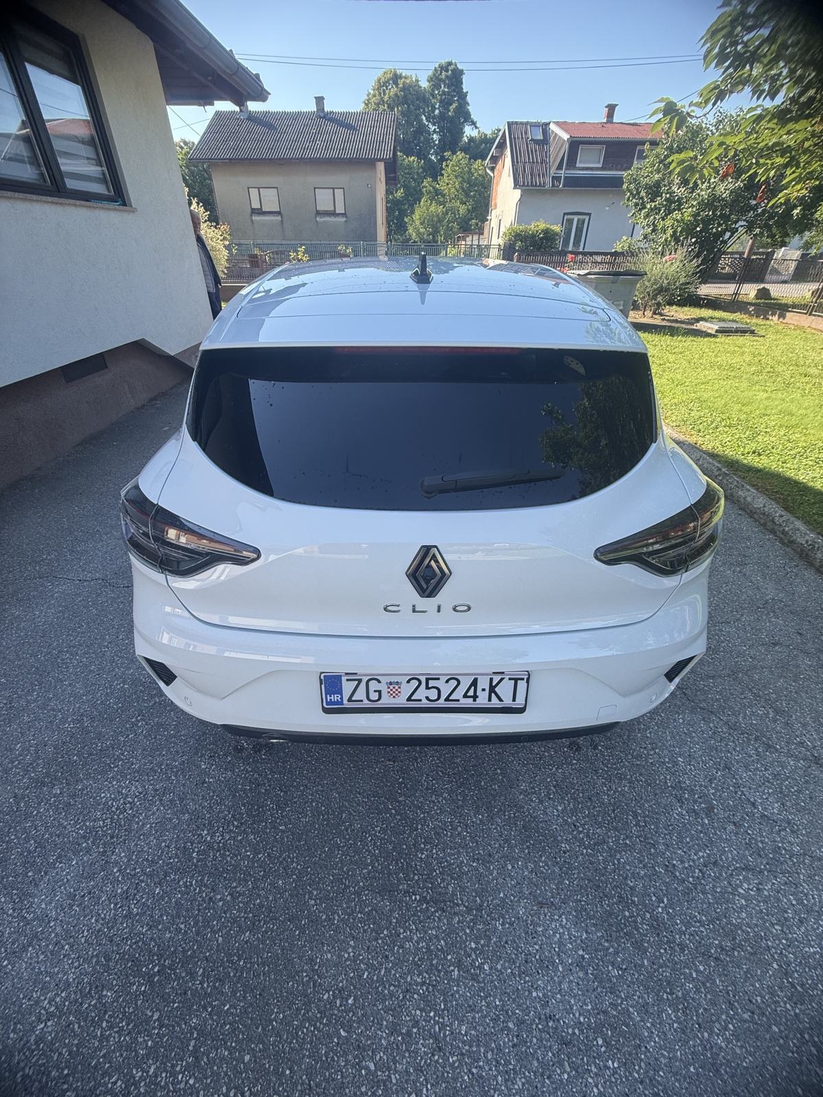 Renault Clio techno oprema ALU 17 + zimske gume 2/27 kao novi, fotografija 7