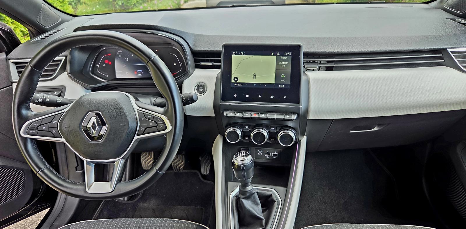 Renault Clio 1.0 TCe Intens, fotografija 11