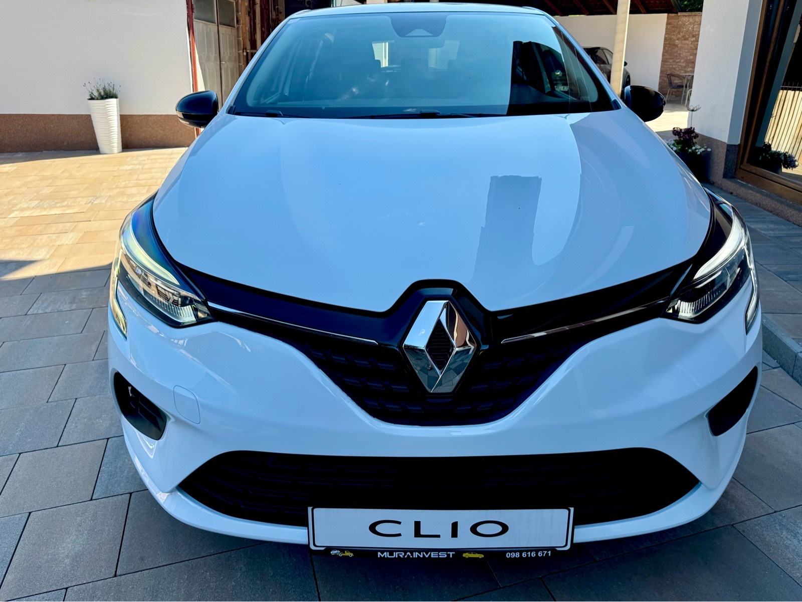 Renault Clio TCe navi,svega 18000km,full led,alu,navigacija,pdc,nov!!!, fotografija 9