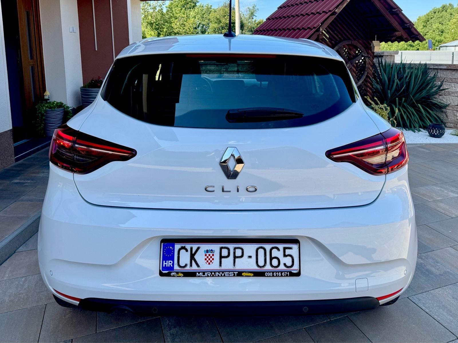 Renault Clio TCe navi,svega 18000km,full led,alu,navigacija,pdc,nov!!!, fotografija 12