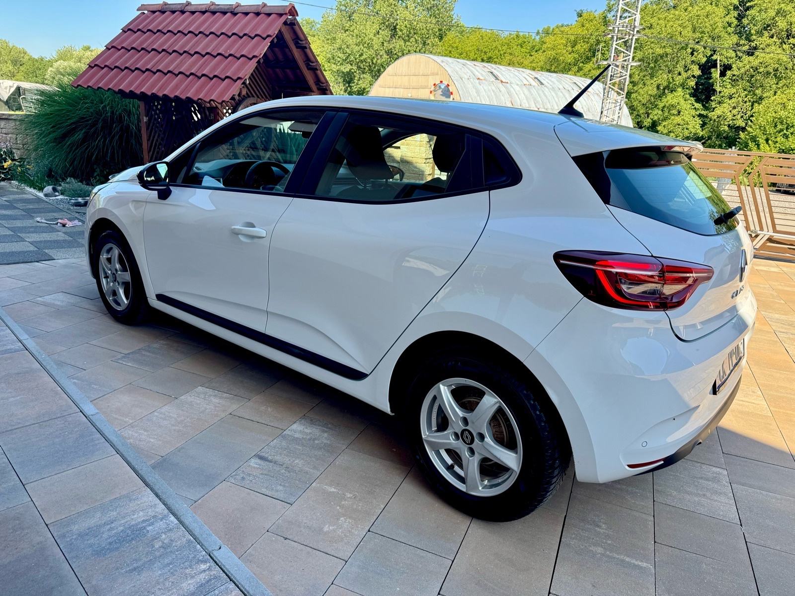 Renault Clio TCe navi,svega 18000km,full led,alu,navigacija,pdc,nov!!!, fotografija 16