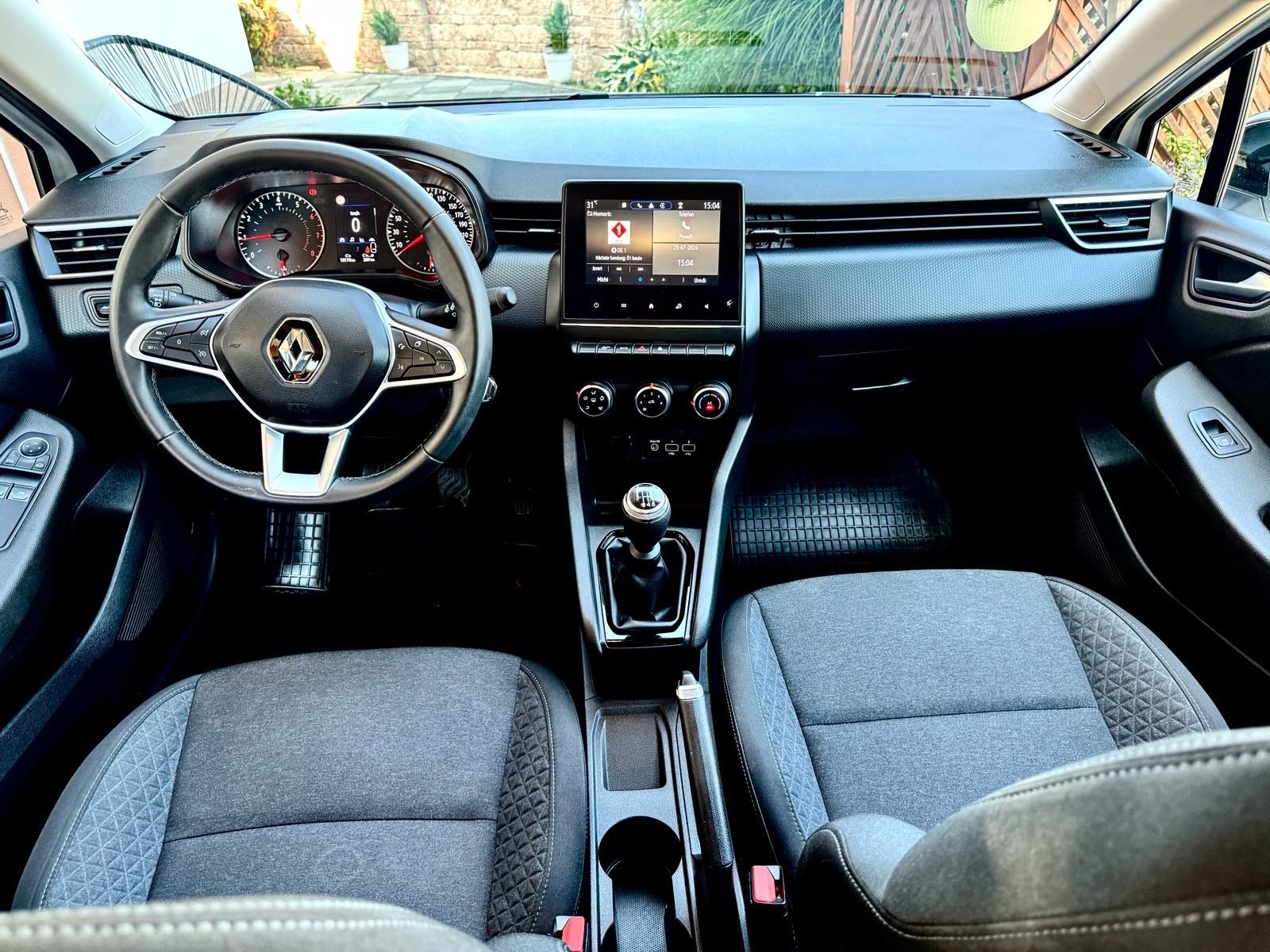 Renault Clio TCe navi,svega 18000km,full led,alu,navigacija,pdc,nov!!!, fotografija 4