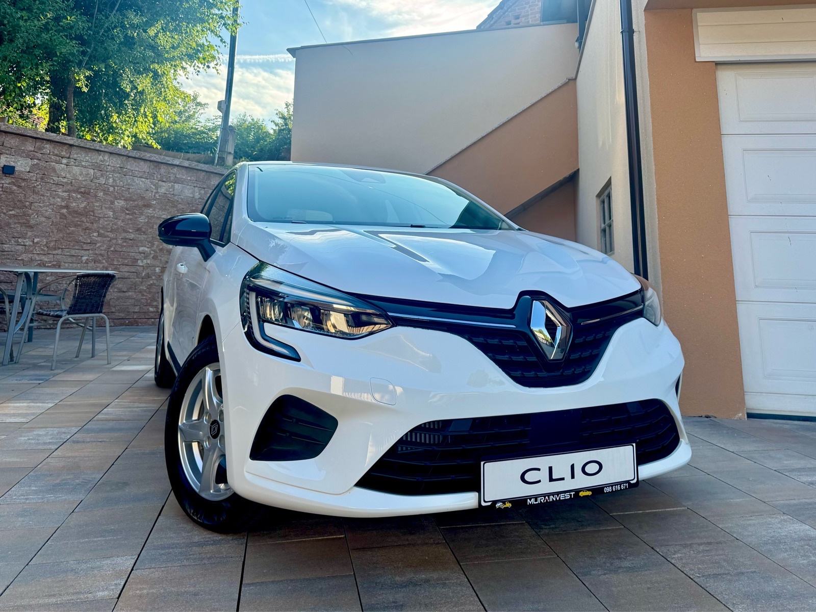 Renault Clio TCe navi,svega 18000km,full led,alu,navigacija,pdc,nov!!!, fotografija 7