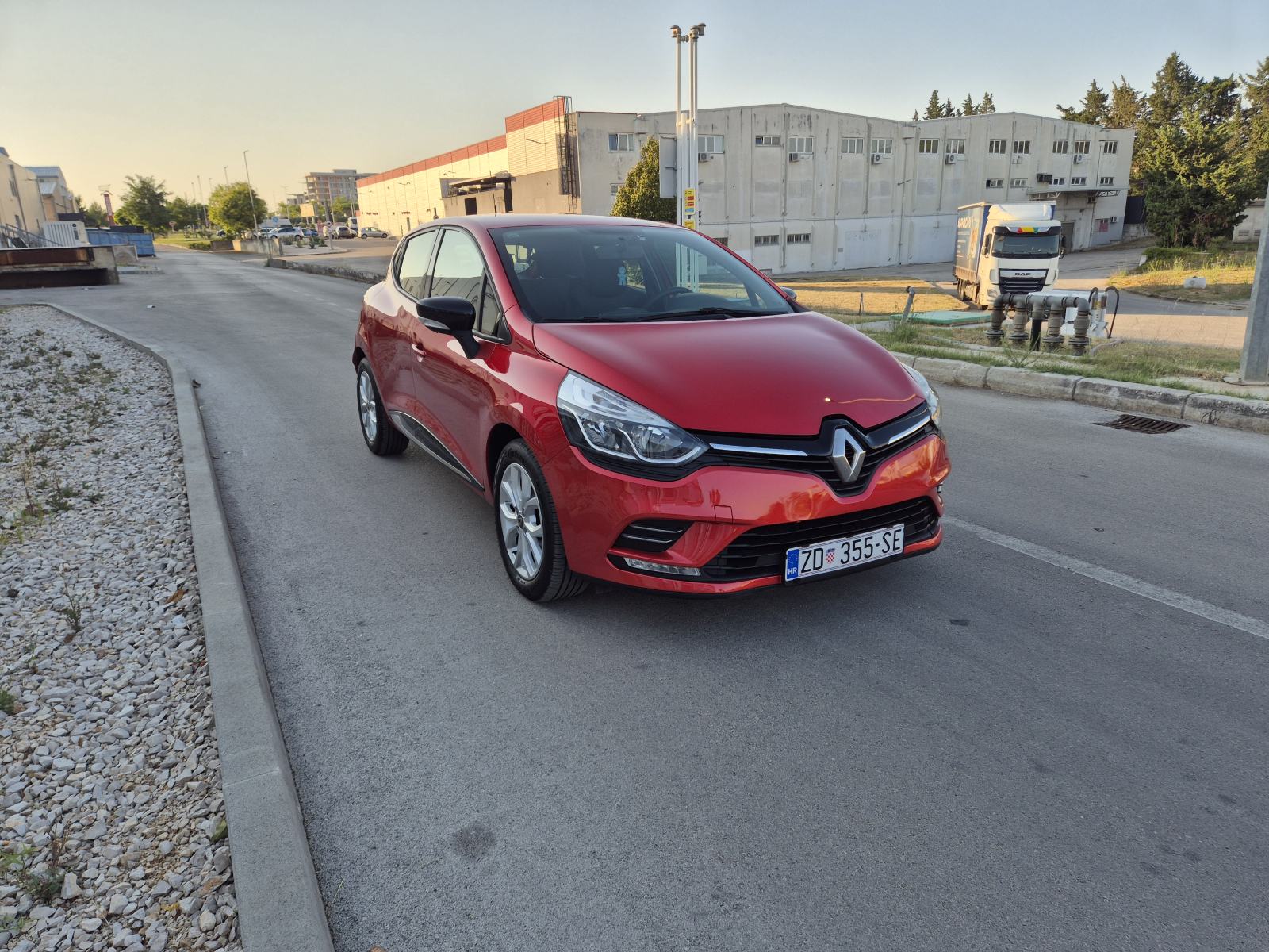 Renault Clio TCe, fotografija 1