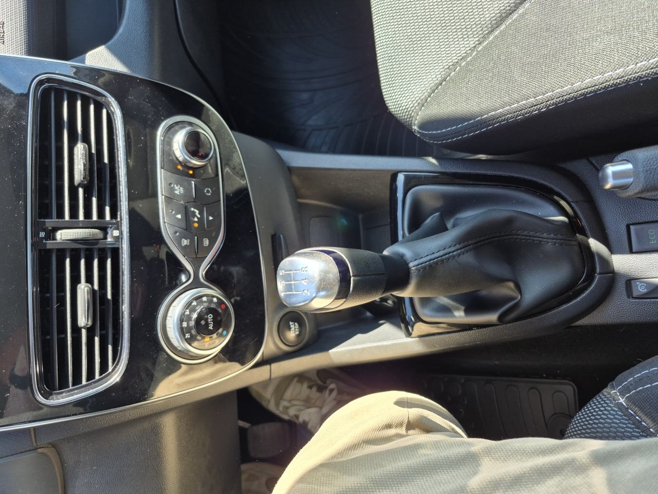 Renault Clio ZEN 0.9 TCE, fotografija 7