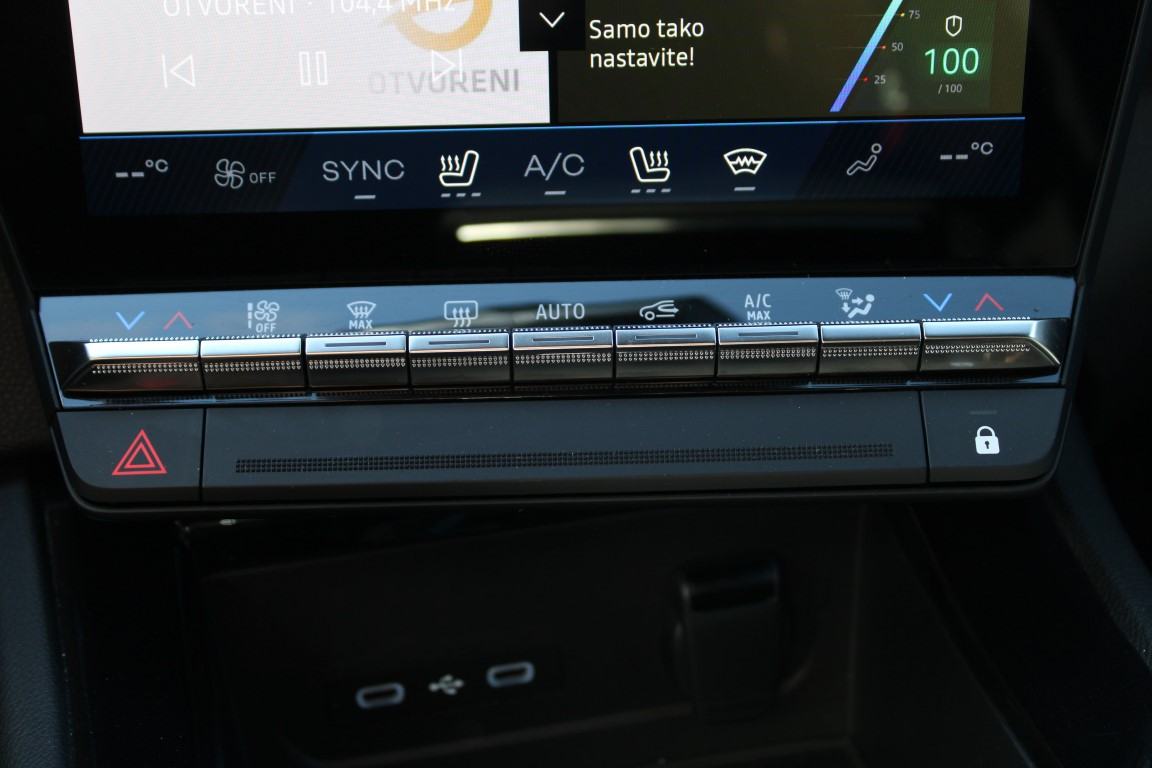 Renault Espace E-Tech 200 Full hybrid Esprit Alpine Aut., fotografija 19