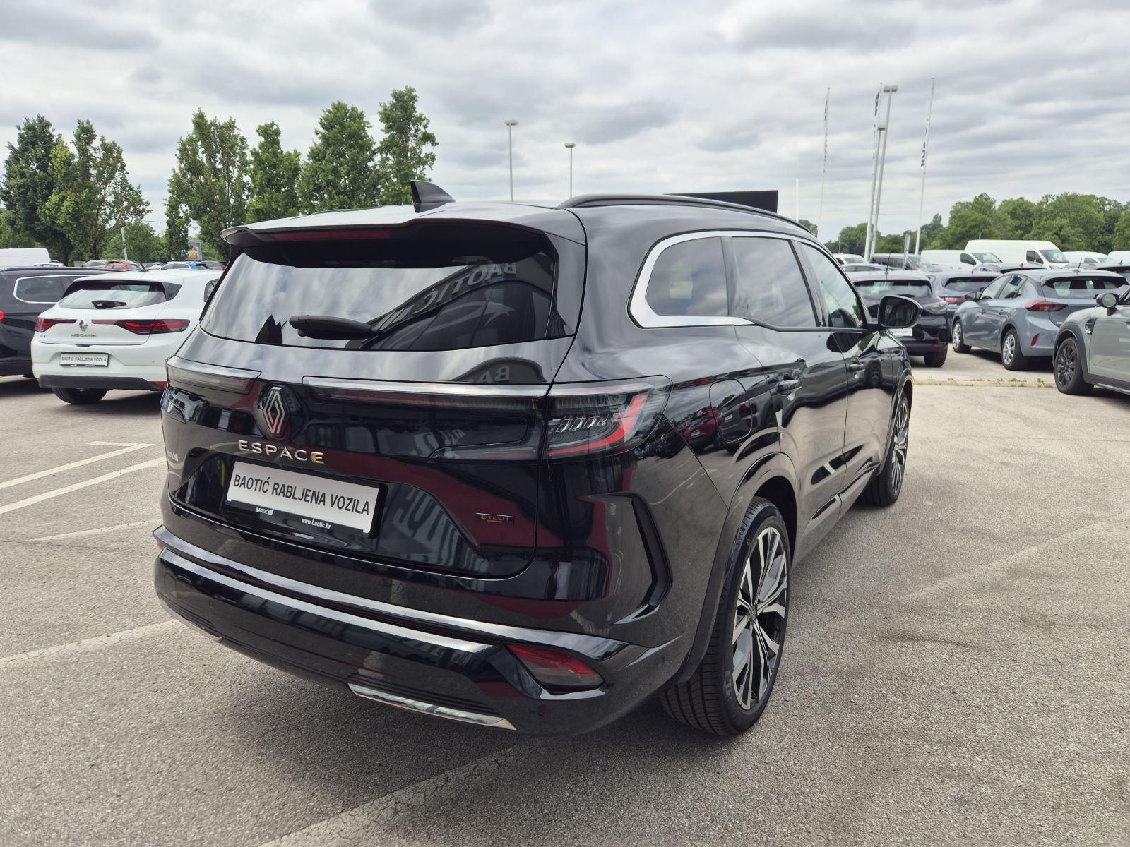 Renault Espace Iconic E-Tech Full Hybrid automatik - 7 sjedala, fotografija 6