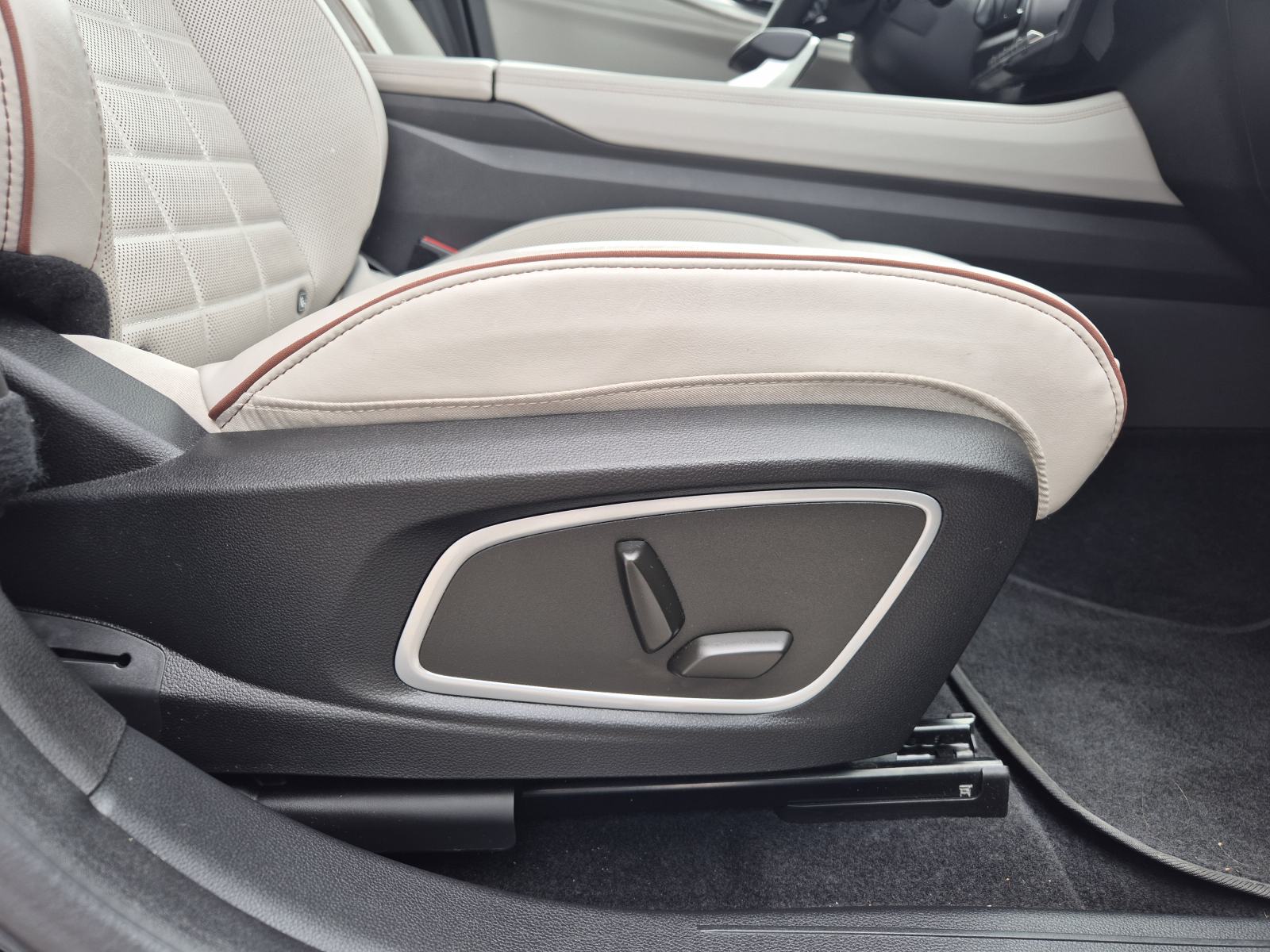 Renault Espace Iconic E-Tech Full Hybrid automatik - 7 sjedala, fotografija 17