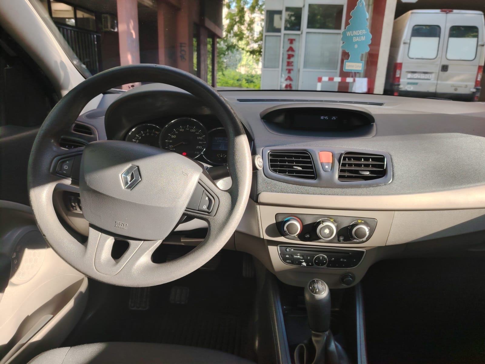 Fluence samo 163tkm godinu dana registriran!, fotografija 11
