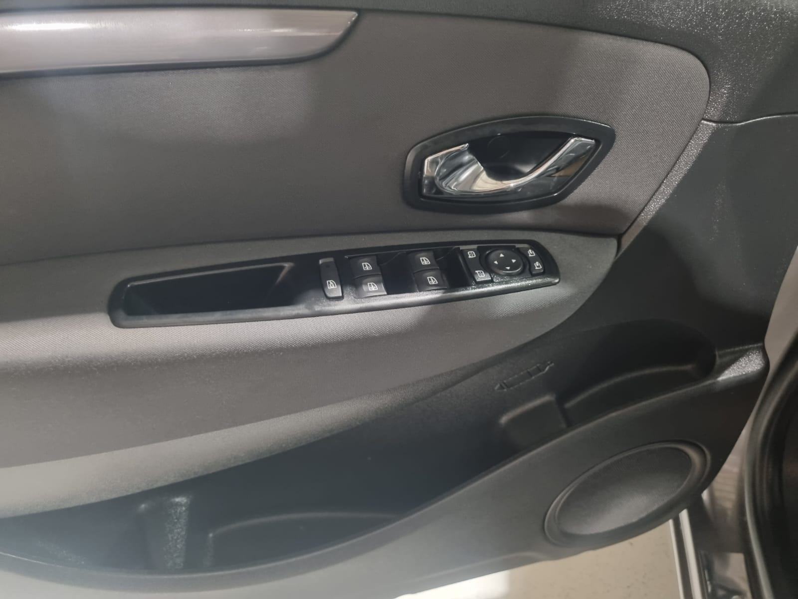 Renault Grand Scenic 1,5 dCi *7 SJEDALA - SAMO 113 TKM -12 MJ JAMSTVO*, fotografija 16