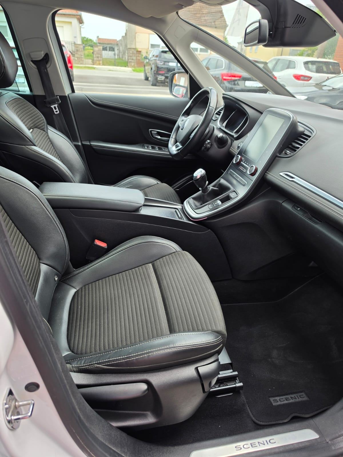 RENAULT GRAND SCENIC 1.5 dCi HYBRID ASSIST • 7 SJEDALA • PANO • NAVI •, fotografija 11