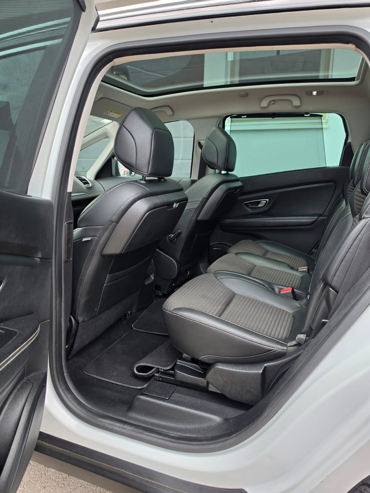 RENAULT GRAND SCENIC 1.5 dCi HYBRID ASSIST • 7 SJEDALA • PANO • NAVI •, fotografija 13