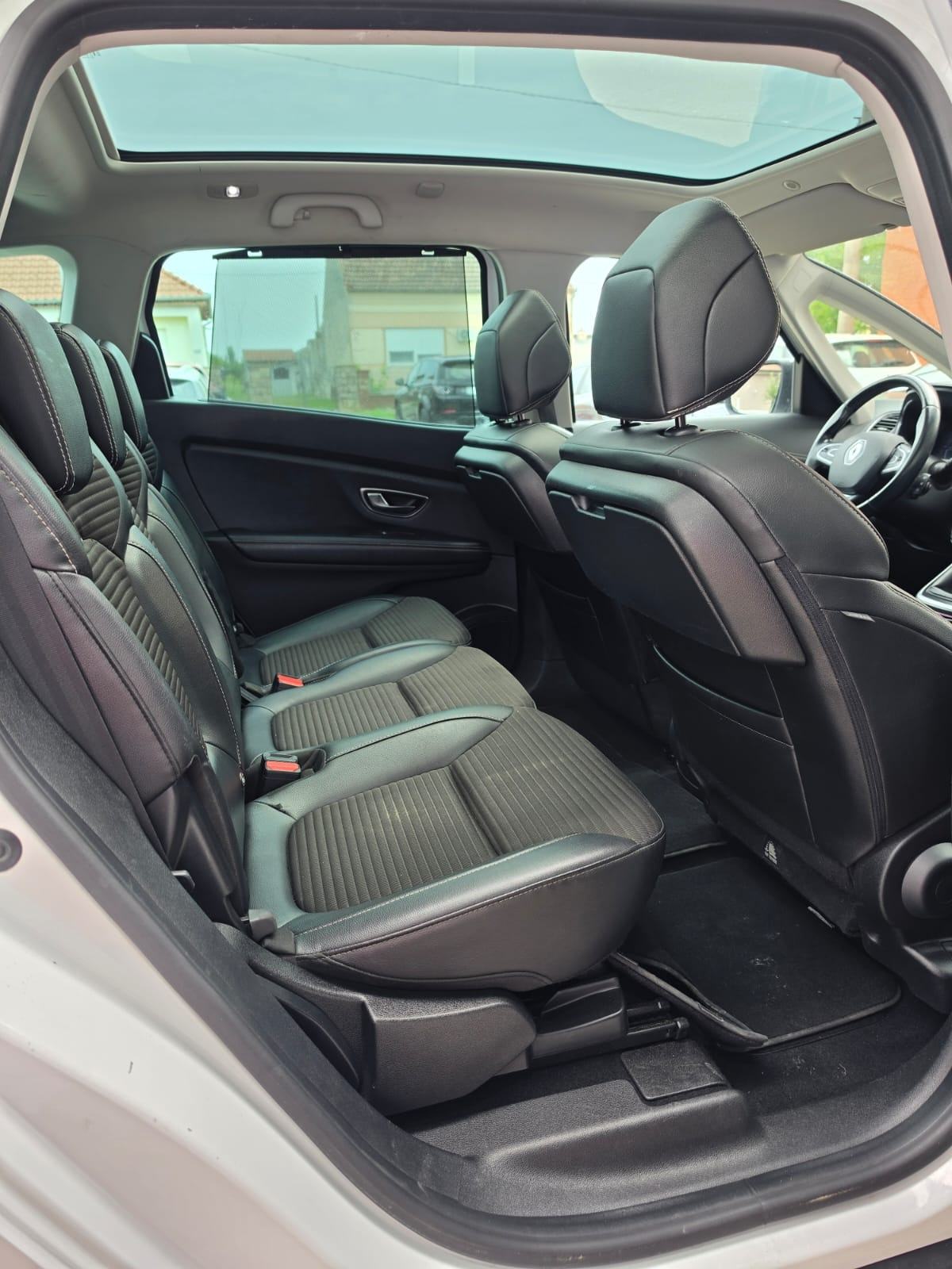 RENAULT GRAND SCENIC 1.5 dCi HYBRID ASSIST • 7 SJEDALA • PANO • NAVI •, fotografija 12