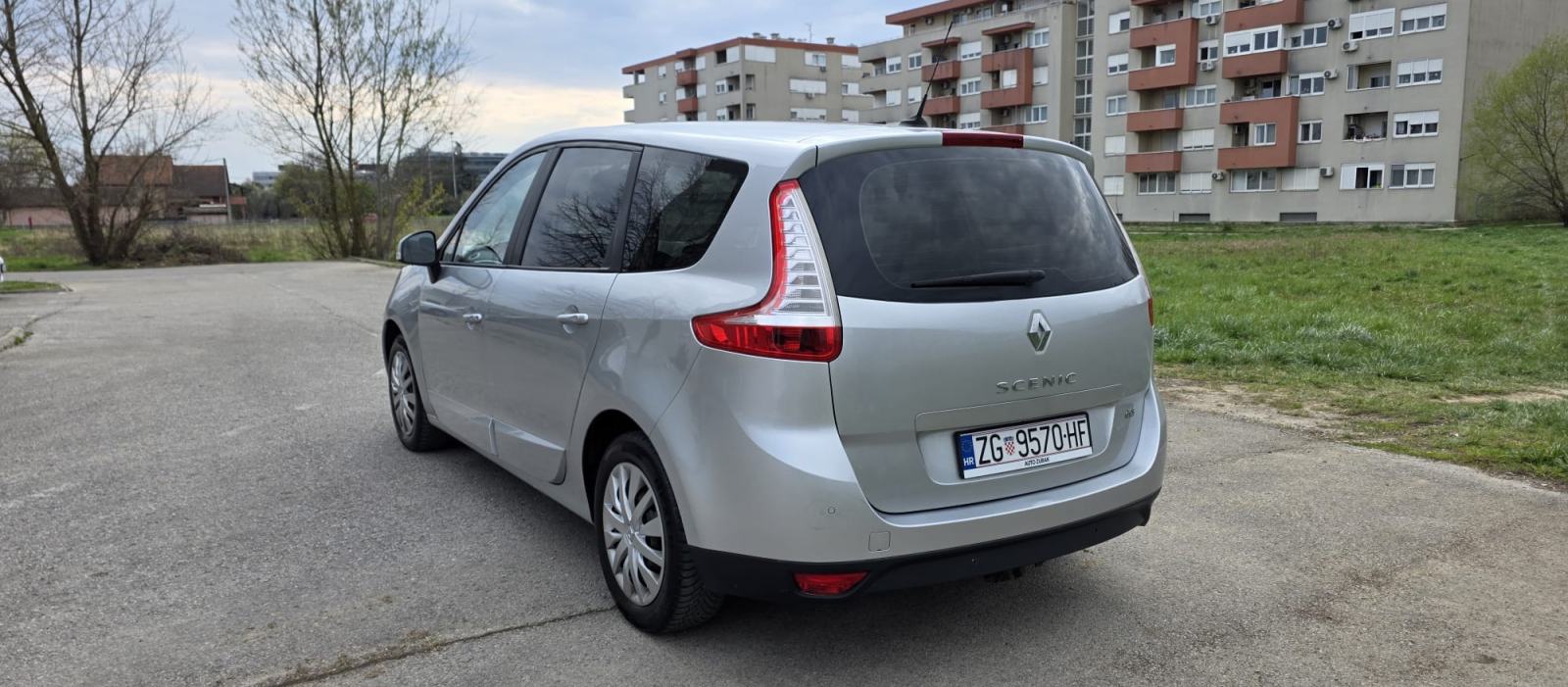 Renault Grand Scenic 1,5 dCi reg. do 06/27, Odlično stanje, fotografija 19