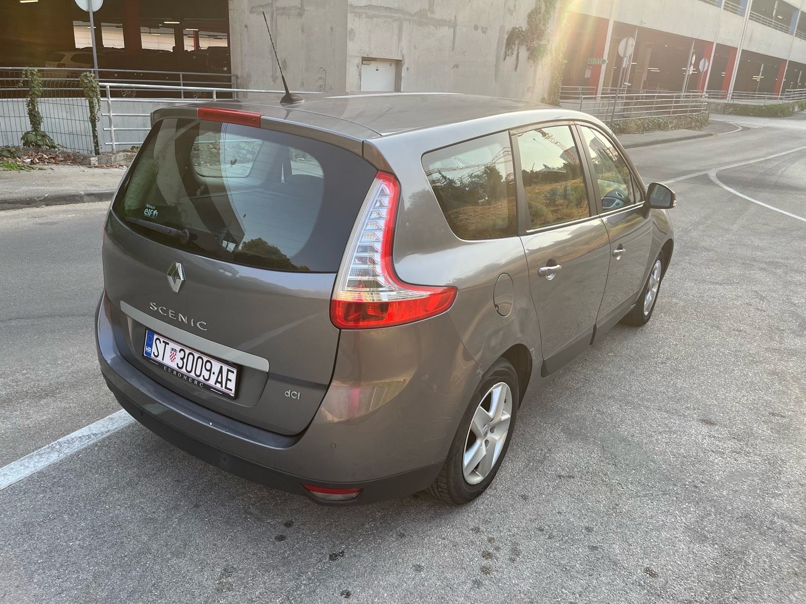 Renault Grand Scenic 1,5 dCi, fotografija 4