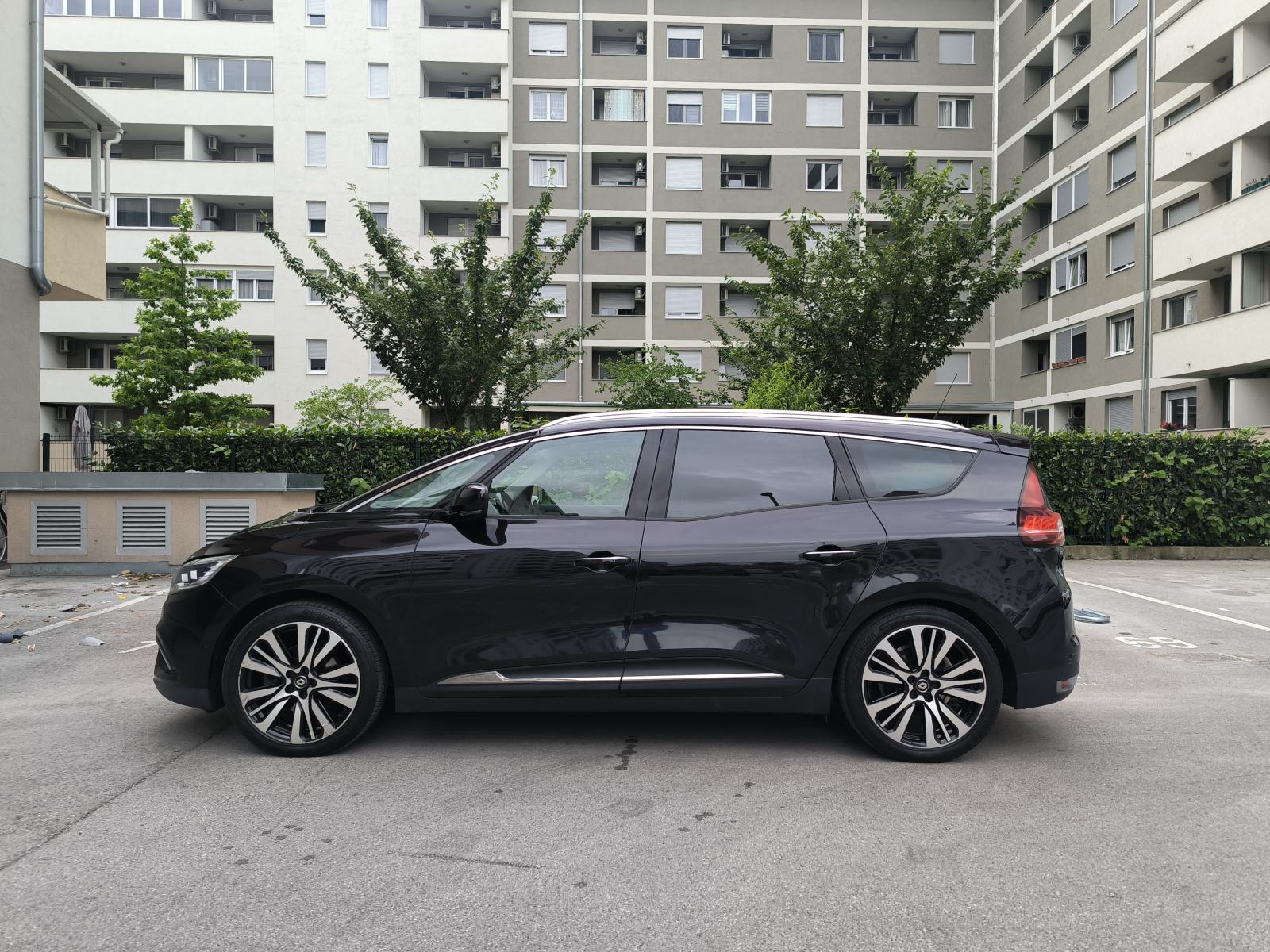 Renault Grand Scenic 1,6 dCi, INITIALE PARIS, FULL LED, TOP, fotografija 9