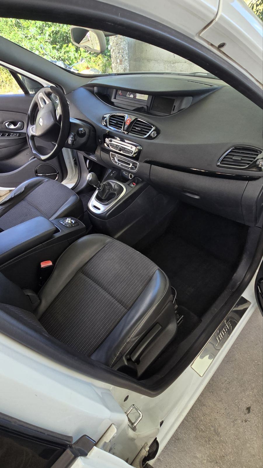 Renault Grand Scenic 1,9 dCi, fotografija 3