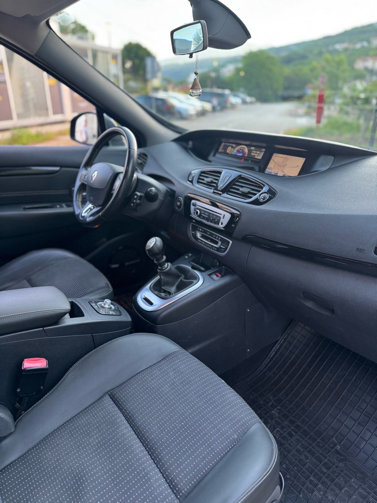 Renault Grand Scenic dCi 130 Bose Edition Koža,Bixenon,Navi,Zamjena!!!, fotografija 7