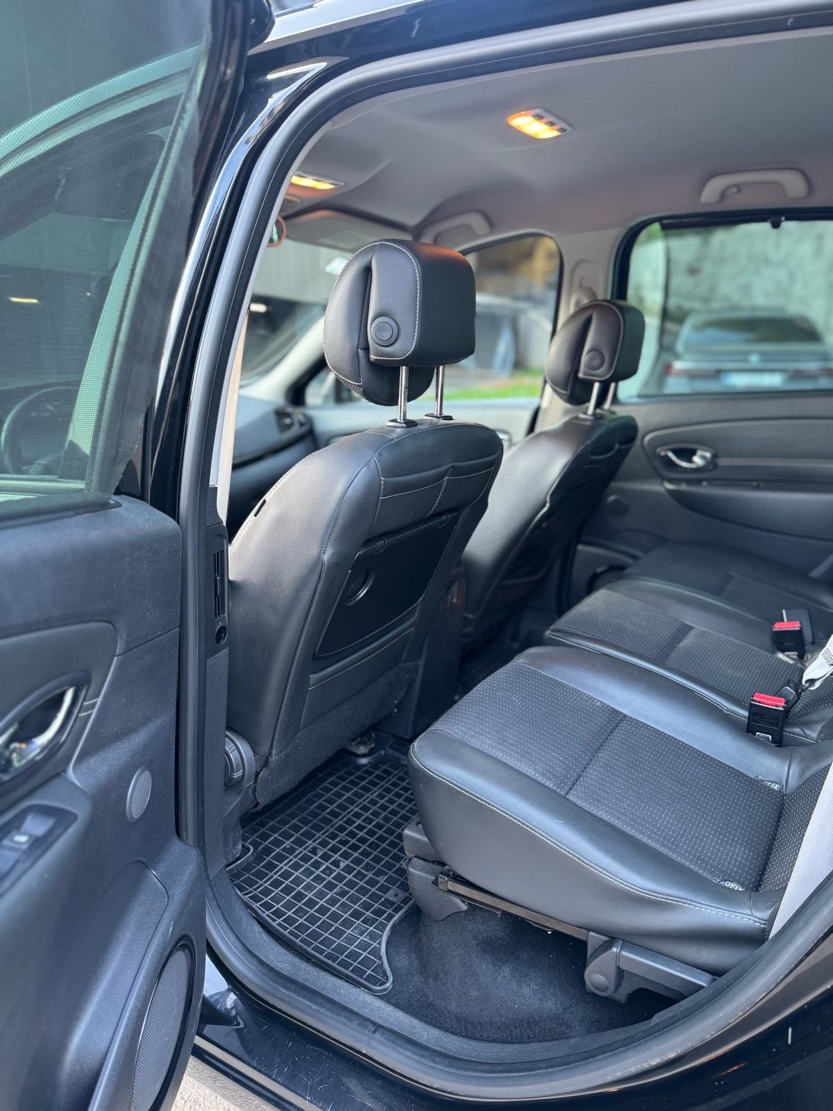 Renault Grand Scenic dCi 130 Bose Edition Koža,Bixenon,Navi,Zamjena!!!, fotografija 10