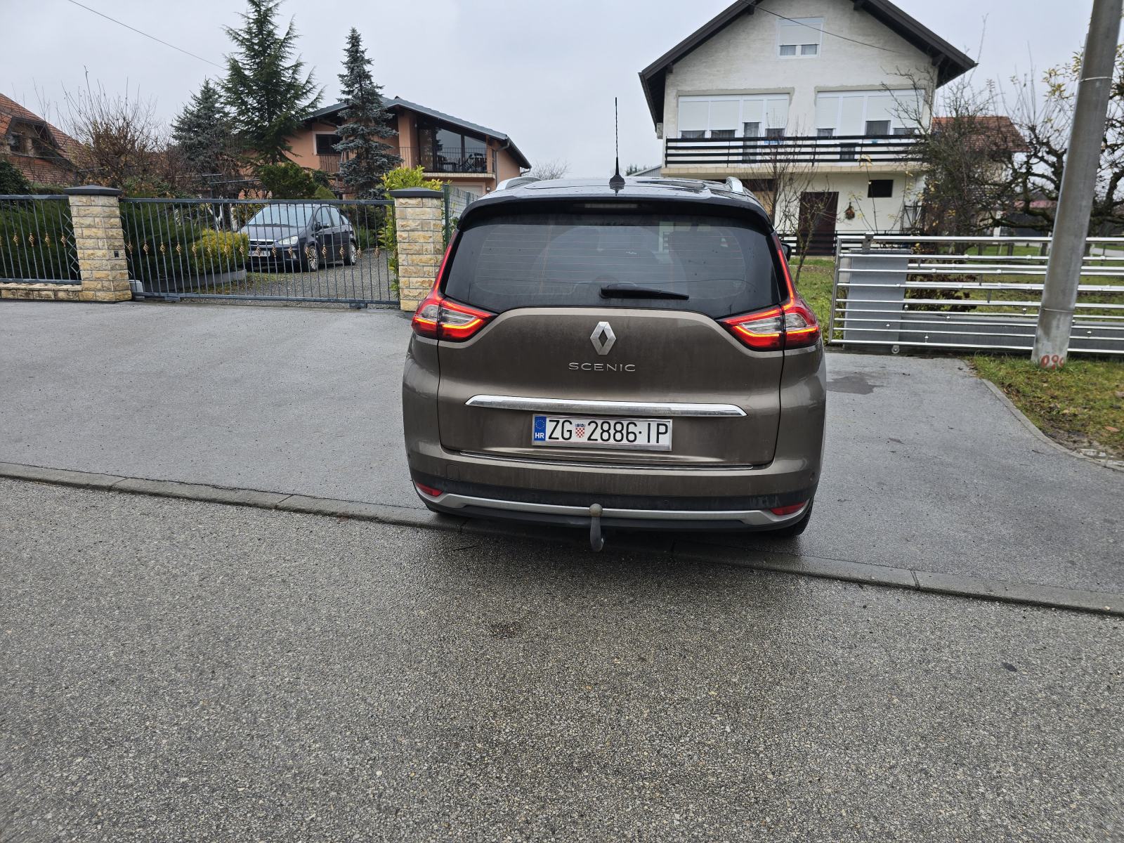 Renault Grand Scenic dCi 130, fotografija 12