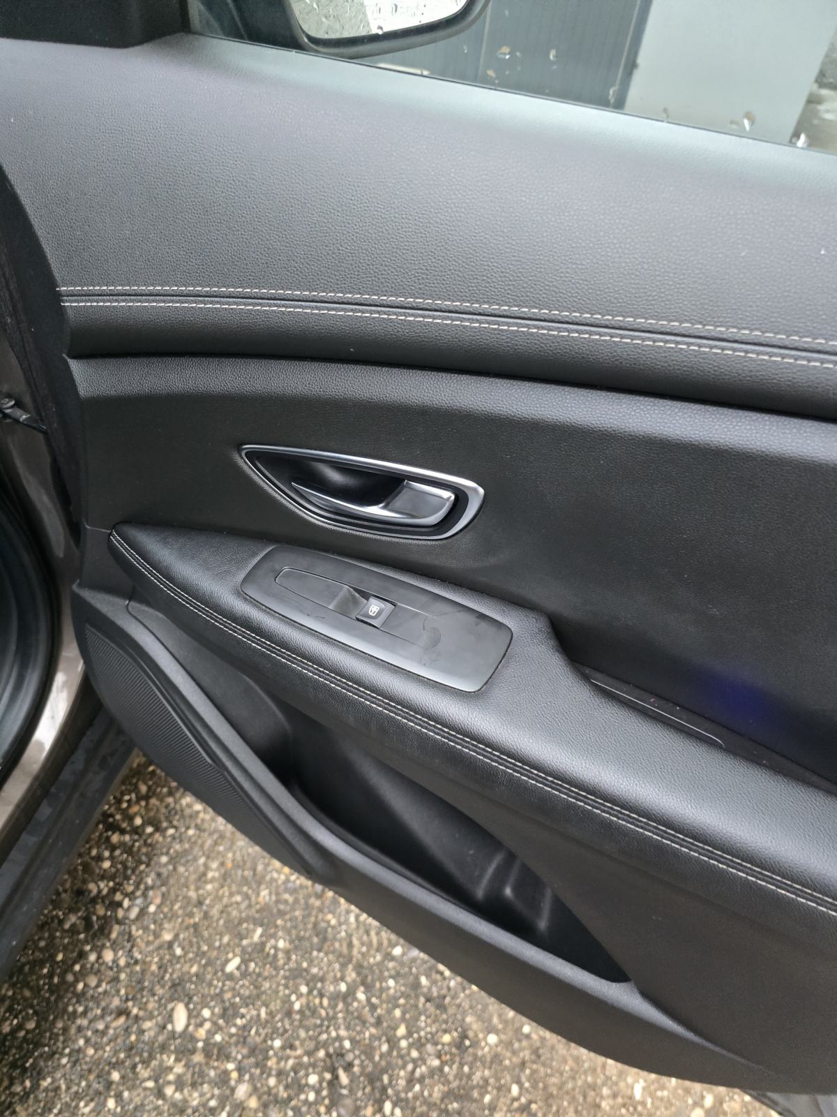 Renault Grand Scenic dCi 130, fotografija 16