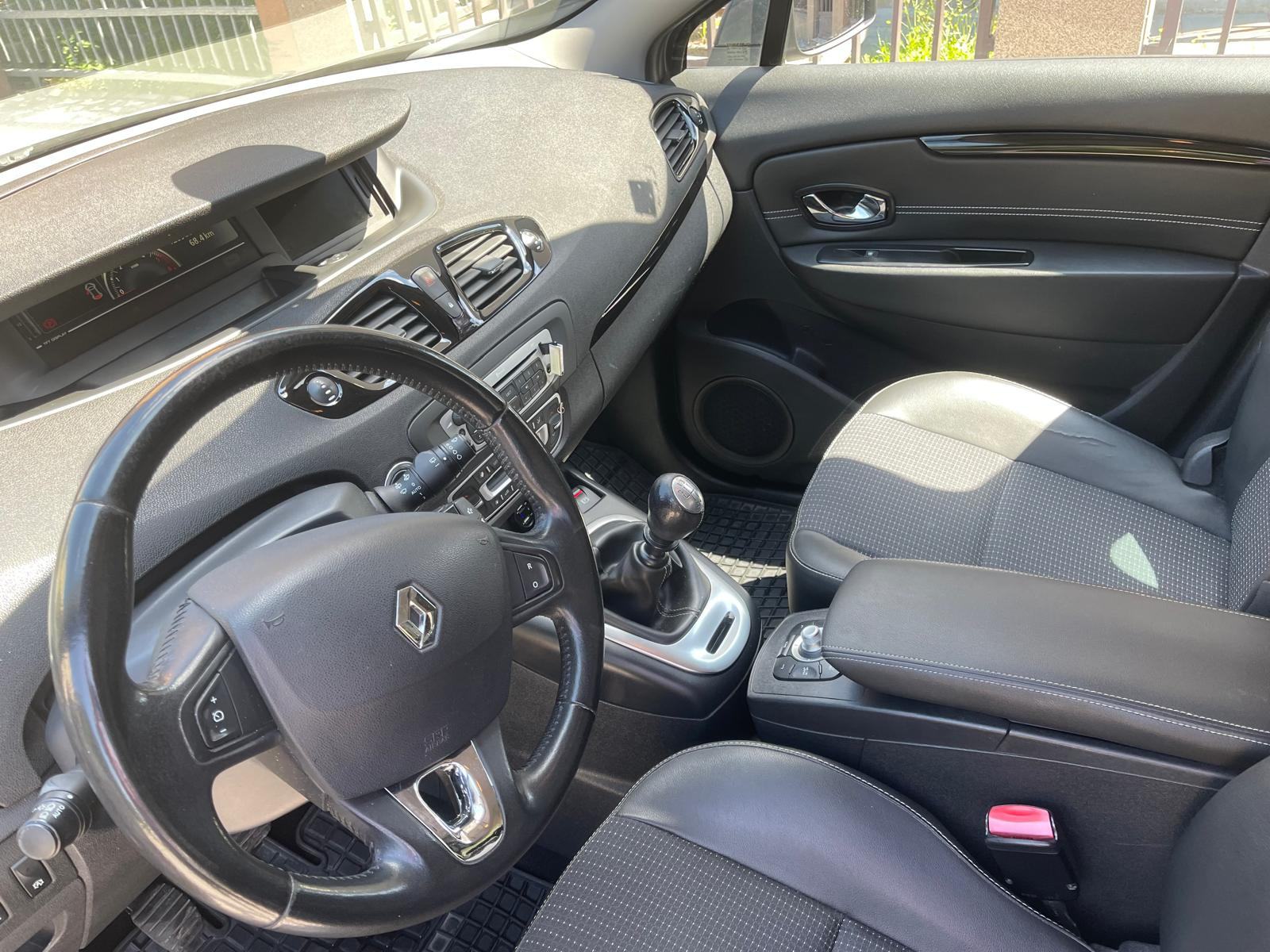 Renault Grand Scenic dCi 130, fotografija 5