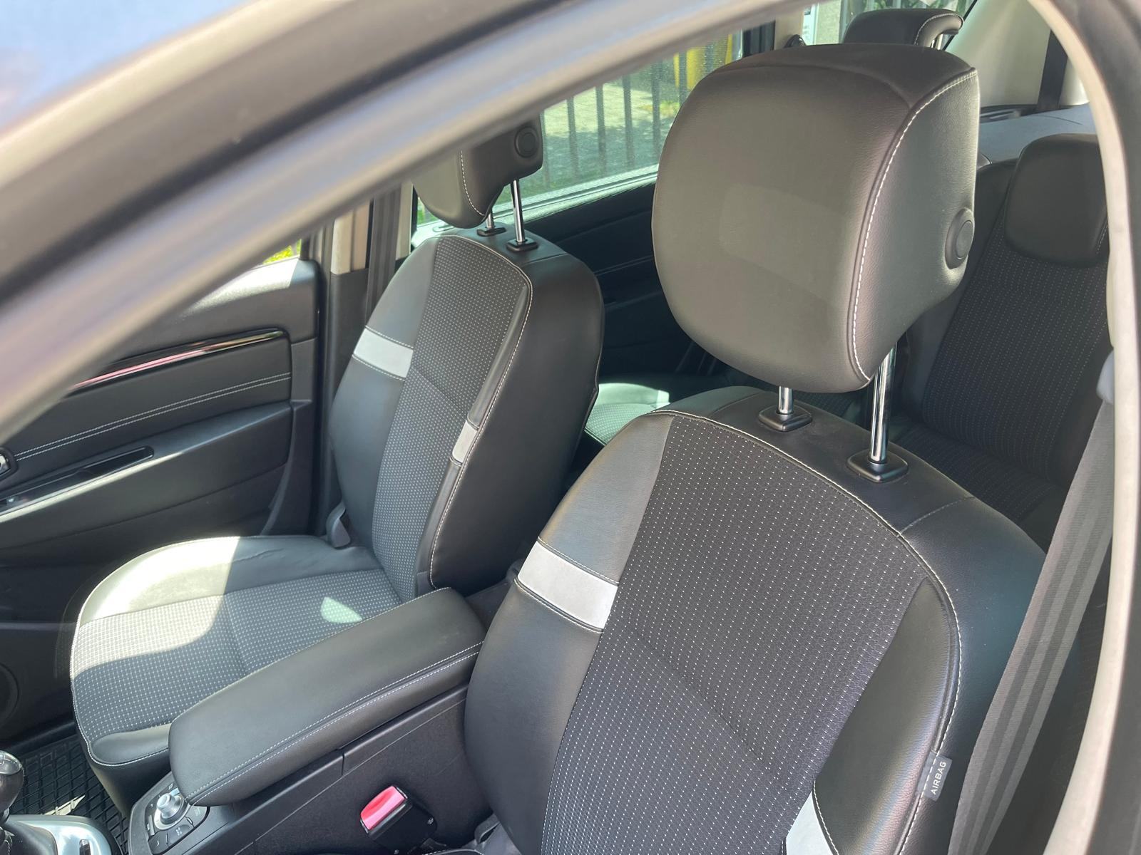 Renault Grand Scenic dCi 130, fotografija 6