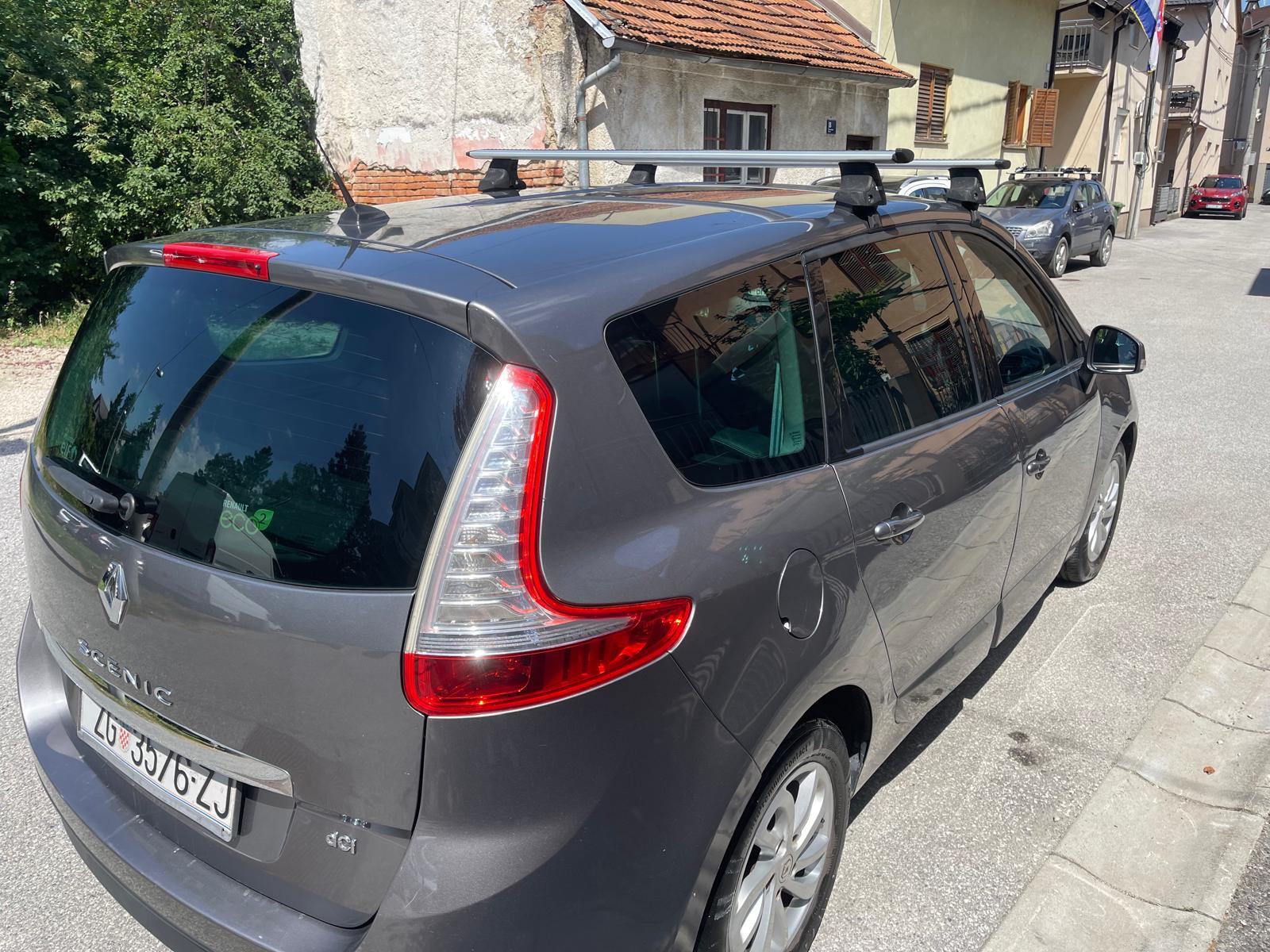 Renault Grand Scenic dCi 130, fotografija 11
