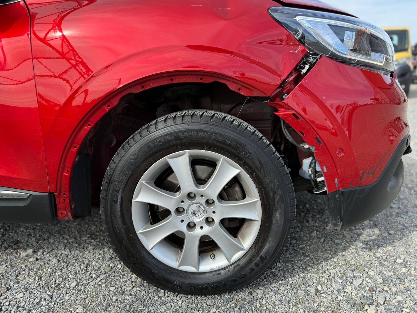 RENAULT KADJAR 1.2 TCe - oštećeno vozilo, fotografija 11