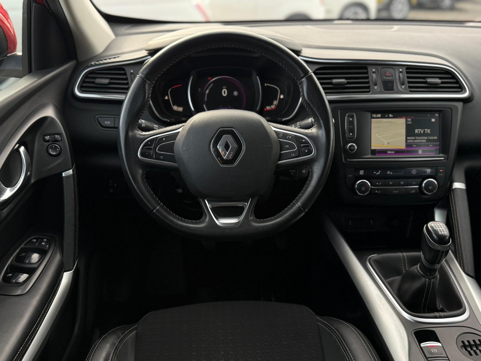 RENAULT KADJAR 1.2 TCe - oštećeno vozilo, fotografija 15
