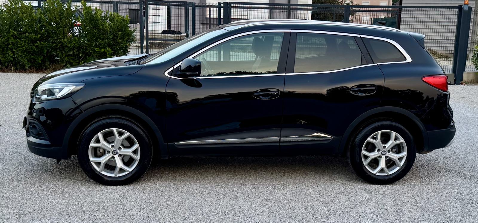 Renault Kadjar 1.3 TCe = 34 000 km = 1. VLASNIK - Kupljen nov u HR, fotografija 6