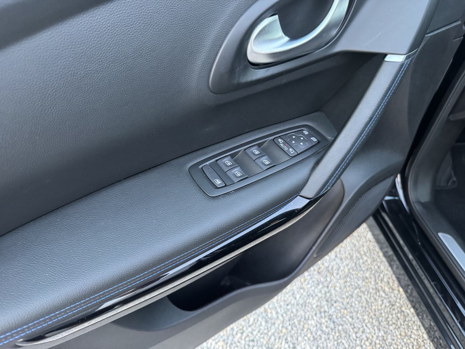 Renault Kadjar 1.3 TCe = 34 000 km = 1. VLASNIK - Kupljen nov u HR, fotografija 10